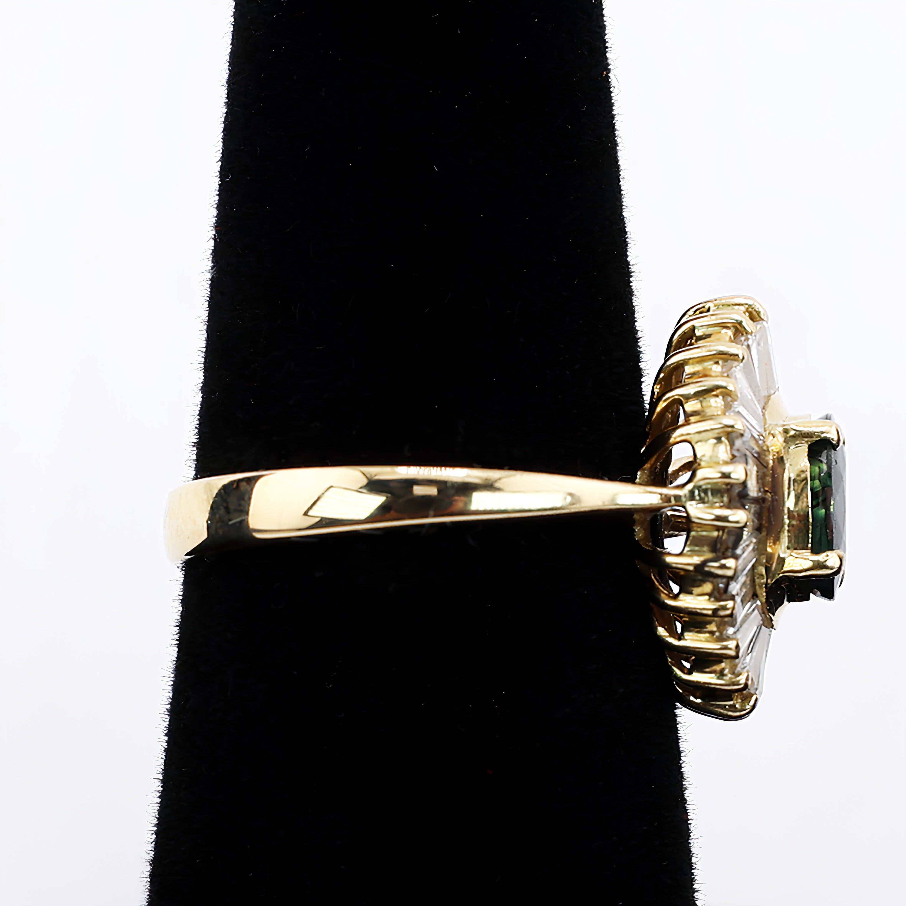 Natural Teal Sapphire & Diamond Cocktail Ring, 3.22 TCW 18k Yellow Gold