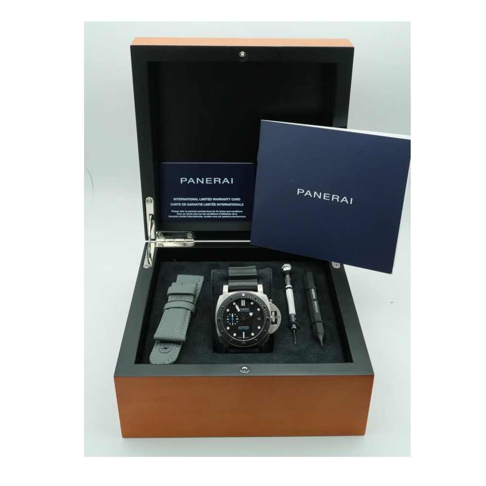 Panerai Submersible 42mm Pam02683 Black Dial Ceramic Bezel Black Rubber Strap Complete Set 2024